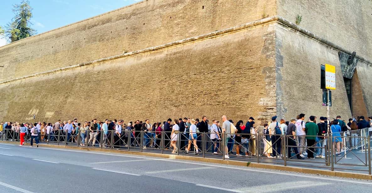 Vatican City: Vatican Museum and Sistine Chapel Guided Tours - Renaissance hanging art and the Raphael Rooms