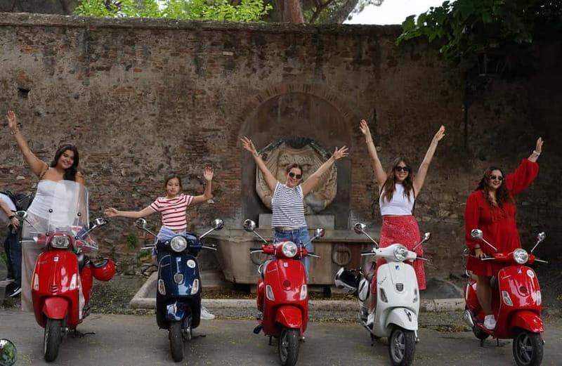 Vespa city tour in Rome with two different routes - Starting at Via del Colosseo 31 (Cafe Roma) and the Quick Colosseum Area Hit